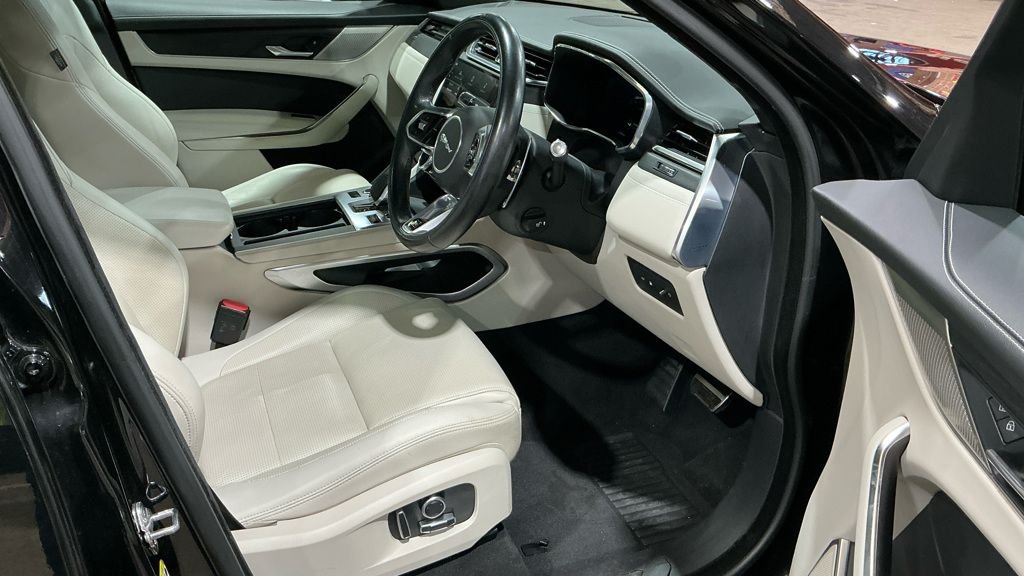 Used Jaguar F-Pace 2022 for sale - 77879866: Photo 2