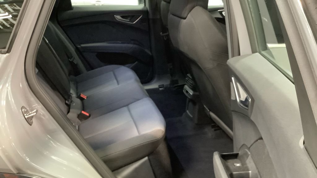 Used Audi Q4 e-tron 2022 for sale - 76642590: Photo 11
