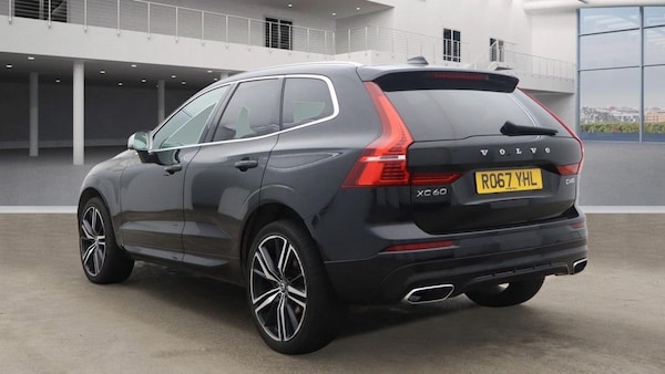 Used Volvo XC60 2017 for sale - 76304308: Photo 2