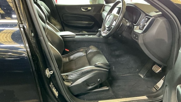 Used Volvo XC60 2017 for sale - 76304308: Photo 3