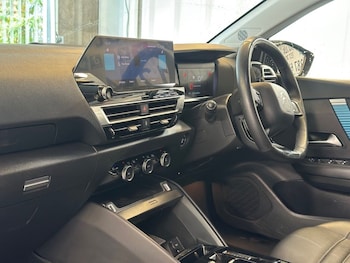 Used Citroen e-C4 2022 for sale - 79022967: Photo