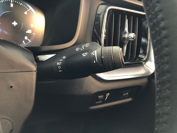 Used Volvo V60 2019 for sale - 75703842: Photo 31