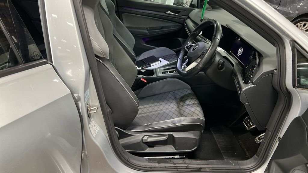 Used Volkswagen Golf 2021 for sale - 77594234: Photo 2