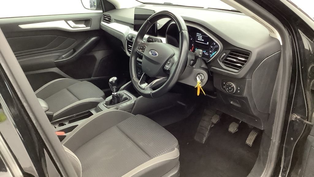 Used Ford Focus 2019 for sale - 77534800: Photo 2