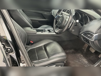 Used Jaguar XE 2018 for sale - 78863970: Photo