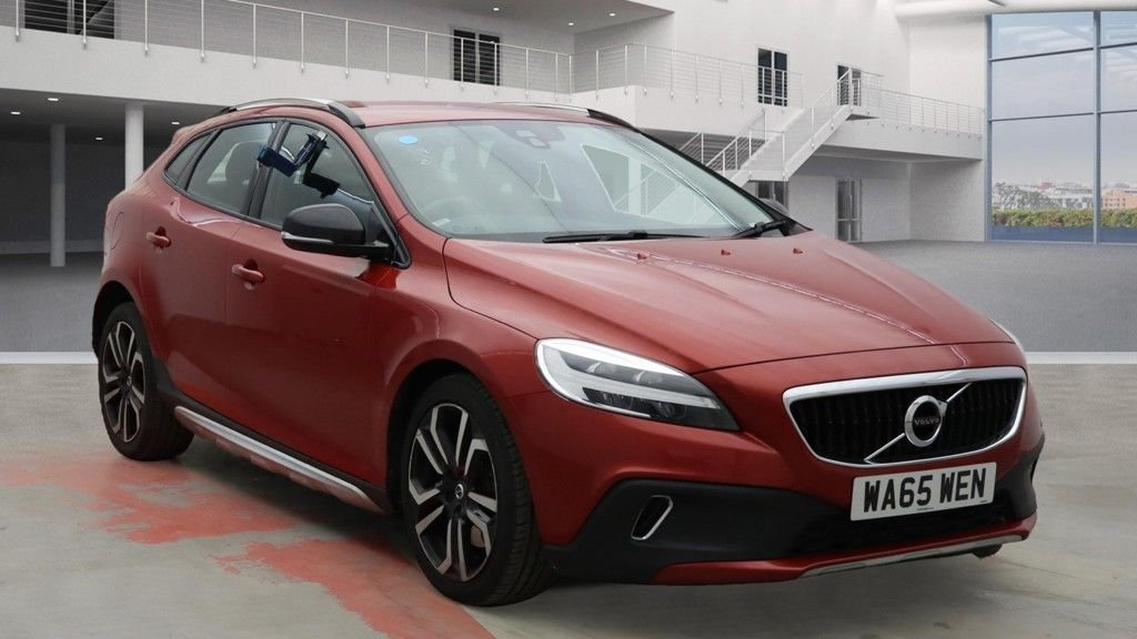 Used Volvo V40 2018 for sale - 76429961: Photo 1