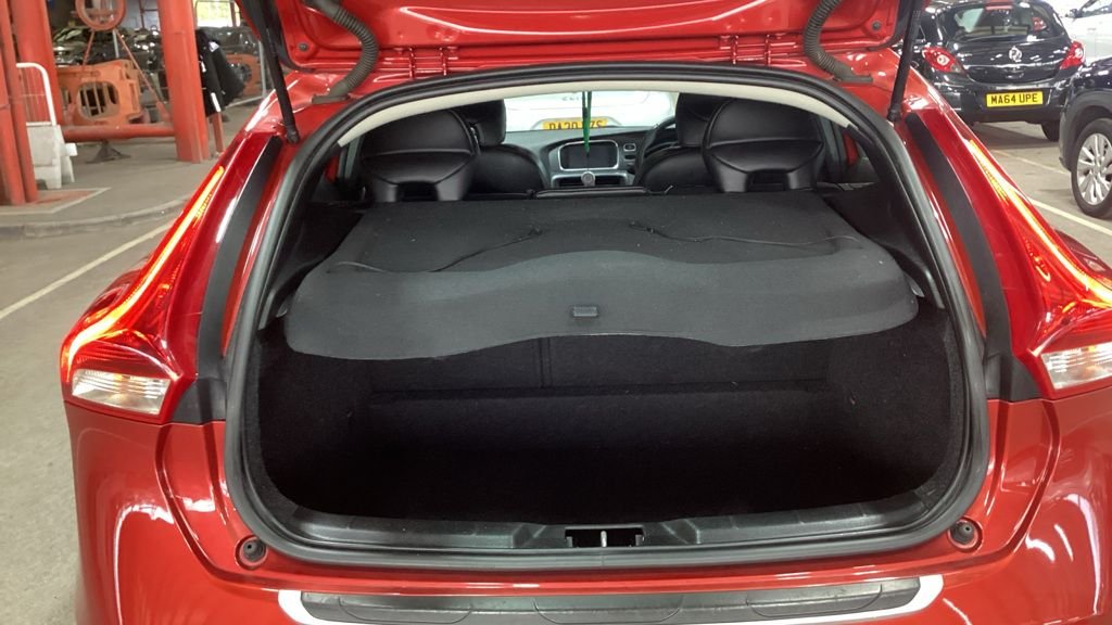 Used Volvo V40 2018 for sale - 76429961: Photo 13