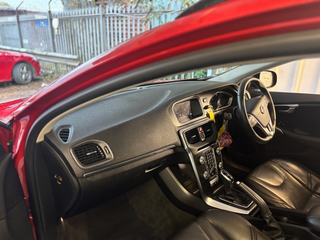 Used Volvo V40 Cross Country 2018 for sale - 76429961: Photo 18