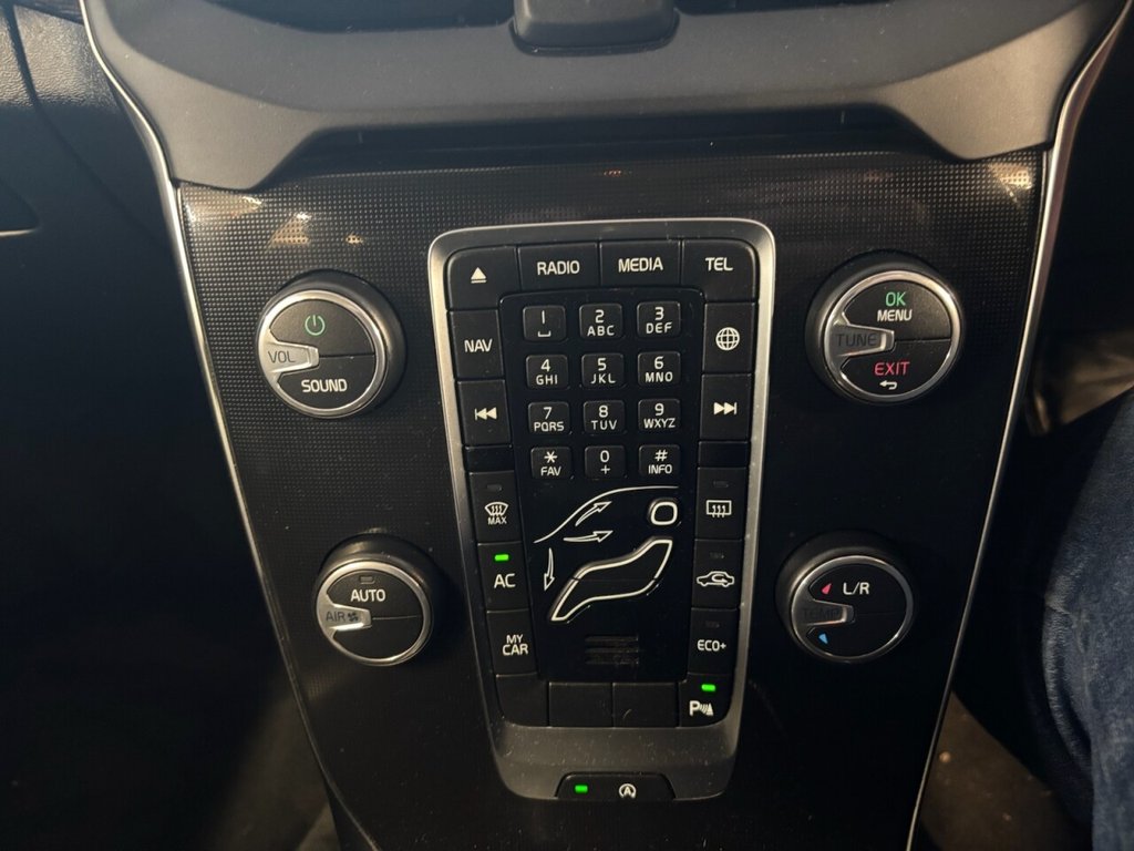 Used Volvo V40 Cross Country 2018 for sale - 76429961: Photo 36