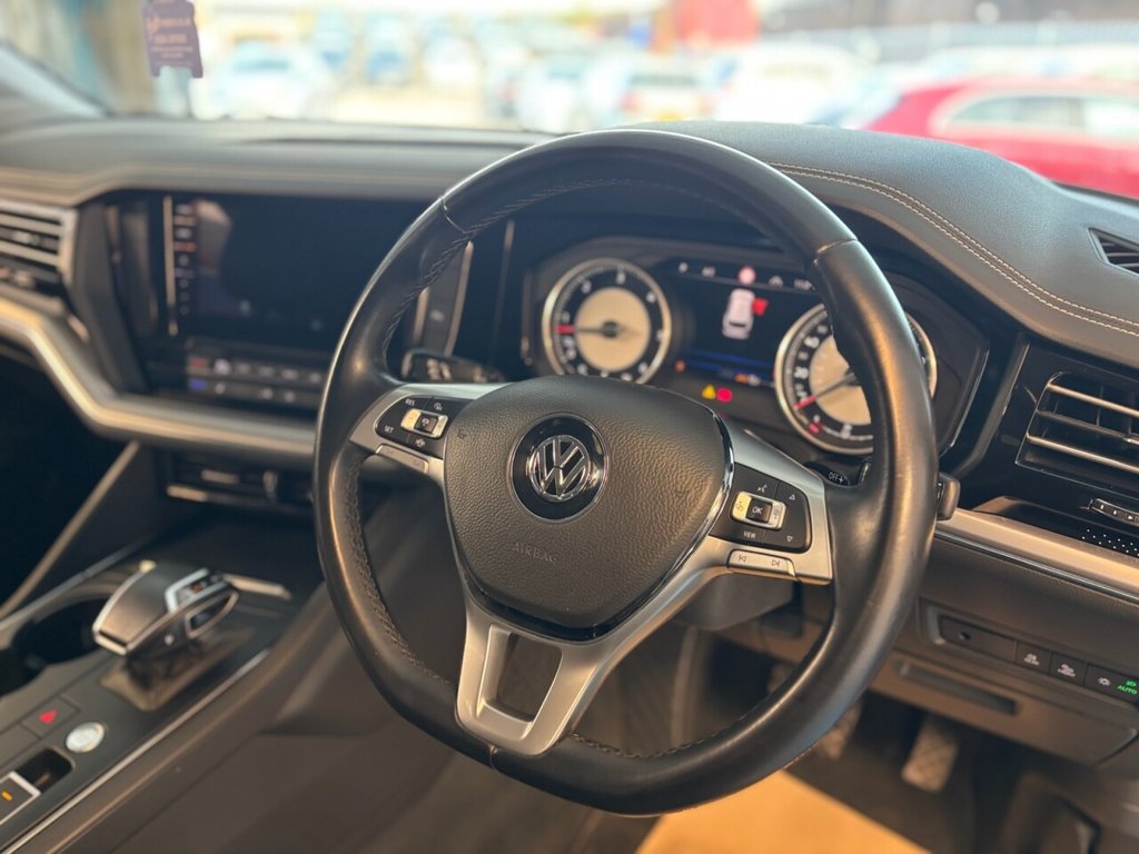 Used Volkswagen Touareg 2019 for sale - 76223426: Photo 2