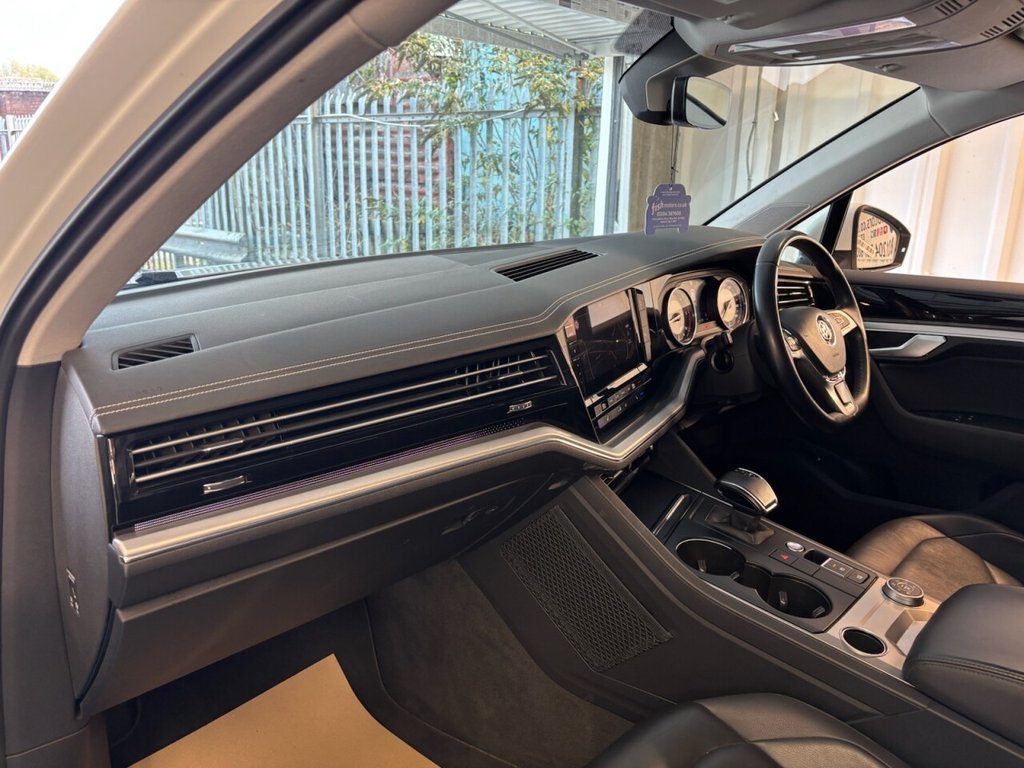 Used Volkswagen Touareg 2019 for sale - 76223426: Photo 35