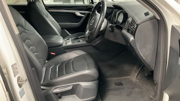 Used Volkswagen Touareg 2019 for sale - 76223426: Photo 3