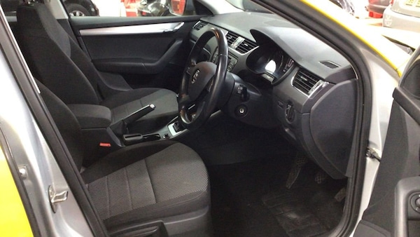 Used Skoda Octavia 2015 for sale - 76210652: Photo 3