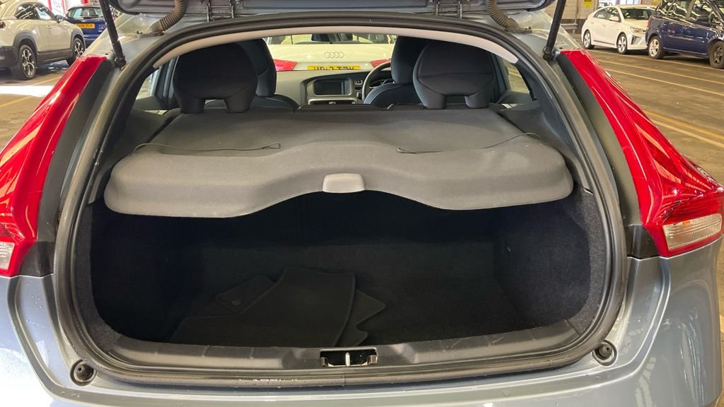 Used Volvo V40 2017 for sale - 77967206: Photo 11