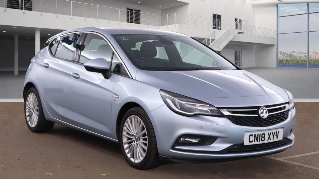 Used Vauxhall Astra 2018 for sale - 76417677: Photo 1