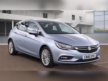 2018 (18) - 1.6 CDTi Bi-Turbo 16V 160 Elite Nav 5dr