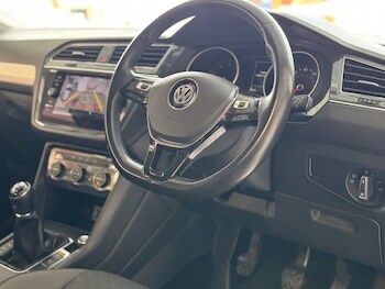 Used Volkswagen Tiguan 2019 for sale - 75585317: Photo