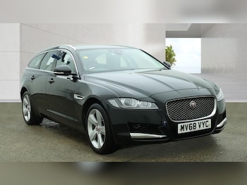 Used Jaguar XF 2018 for sale - 78931339: Photo