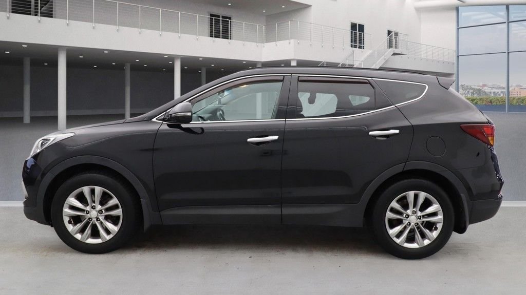 Used Hyundai Santa Fe 2016 for sale - 77547448: Photo 10