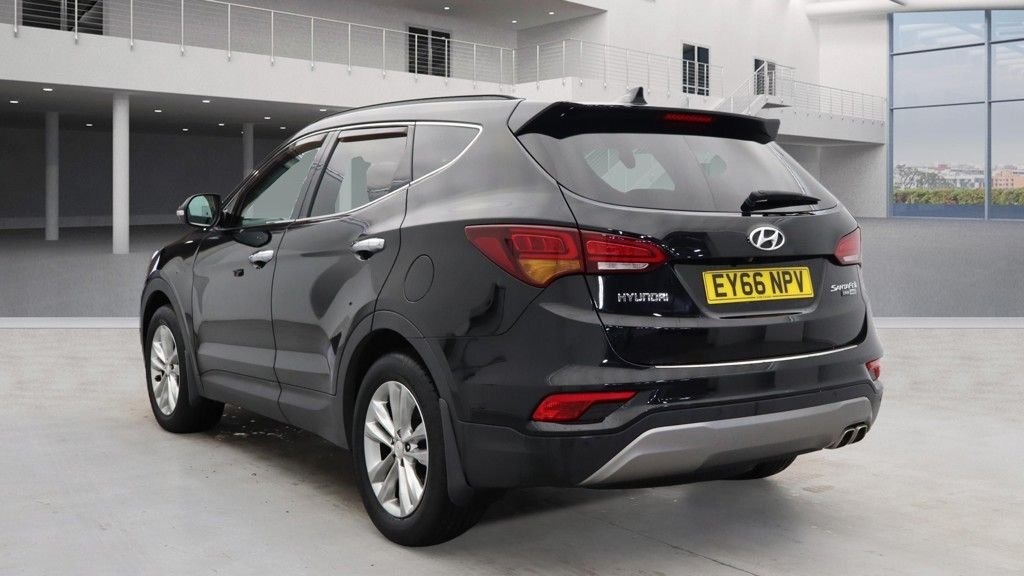Used Hyundai Santa Fe 2016 for sale - 77547448: Photo 6