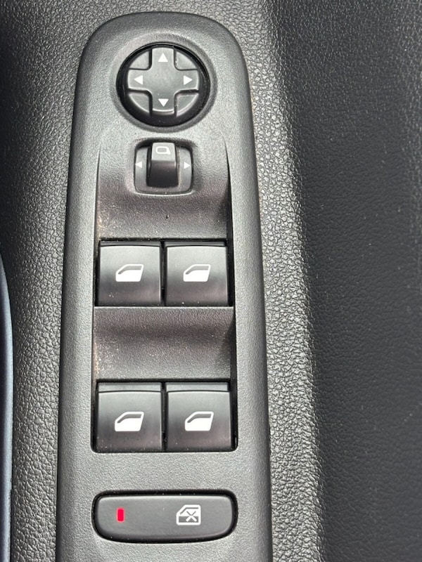 Used Peugeot Rifter 2019 for sale - 75619546: Photo 30