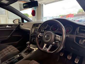 Used Volkswagen Golf 2016 for sale - 74963937: Photo