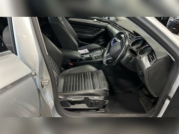 Used Volkswagen Passat 2021 for sale - 75832994: Photo