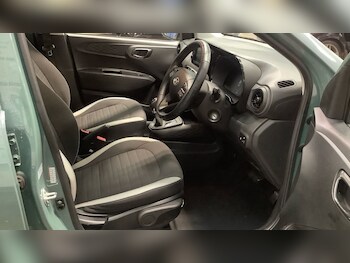 Used Hyundai i10 2024 for sale - 77520989: Photo