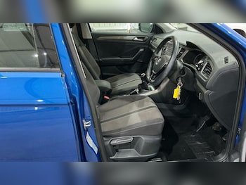 Used Volkswagen T-Roc 2020 for sale - 77836095: Photo