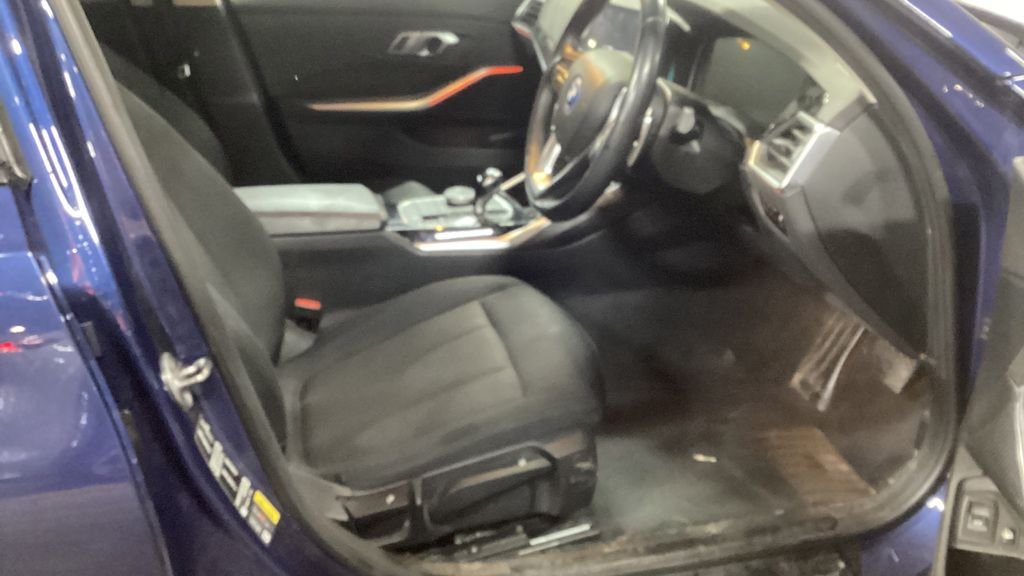 Used BMW 3 Series 2022 for sale - 77227387: Photo 2