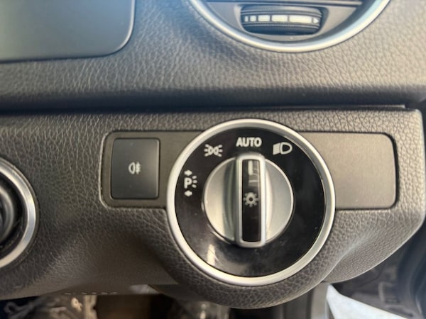 Used Mercedes-Benz C-Class 2011 for sale - 75253490: Photo 28