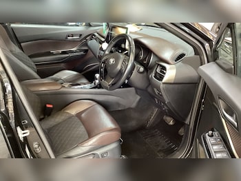 Used Toyota C-HR 2018 for sale - 76417442: Photo