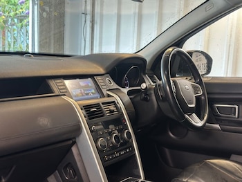Used Land Rover Discovery Sport 2015 for sale - 79167062: Photo