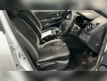 Used Renault Clio 2018 for sale - 79695333: Photo
