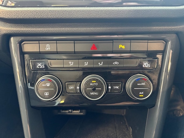 Used Volkswagen T-Roc 2019 for sale - 76056748: Photo 22