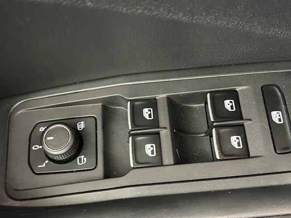 Used Volkswagen T-Roc 2019 for sale - 76056748: Photo 31