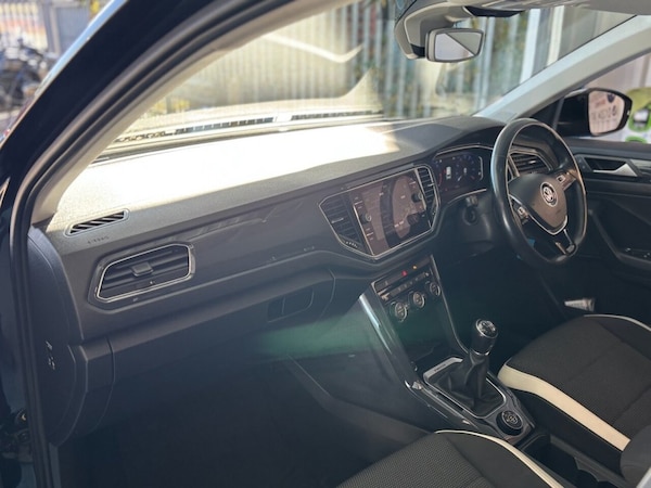 Used Volkswagen T-Roc 2019 for sale - 76056748: Photo 35