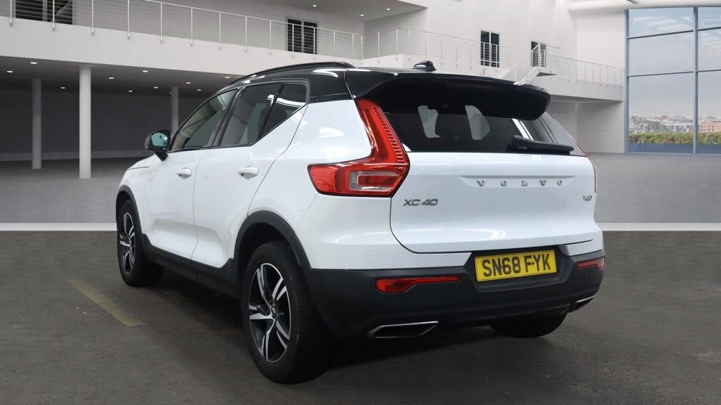 Used Volvo XC40 2018 for sale - 77547075: Photo 3