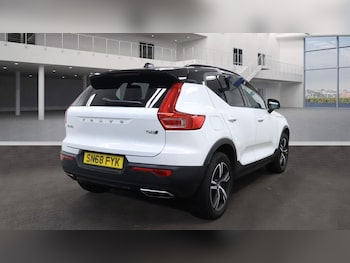 Used Volvo XC40 2018 for sale - 77547075: Photo