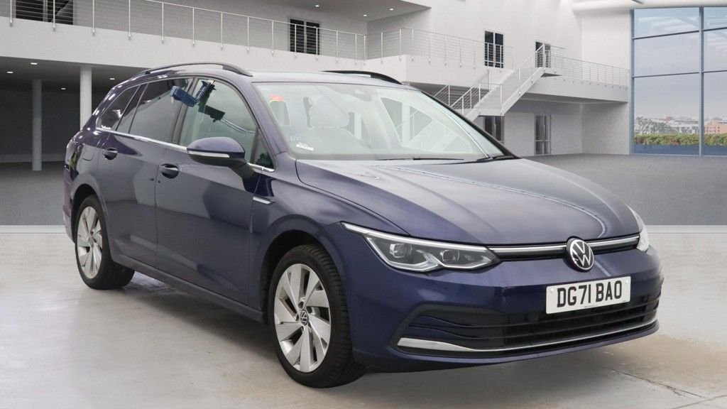 Used Volkswagen Golf 2021 for sale - 76345682: Photo 1