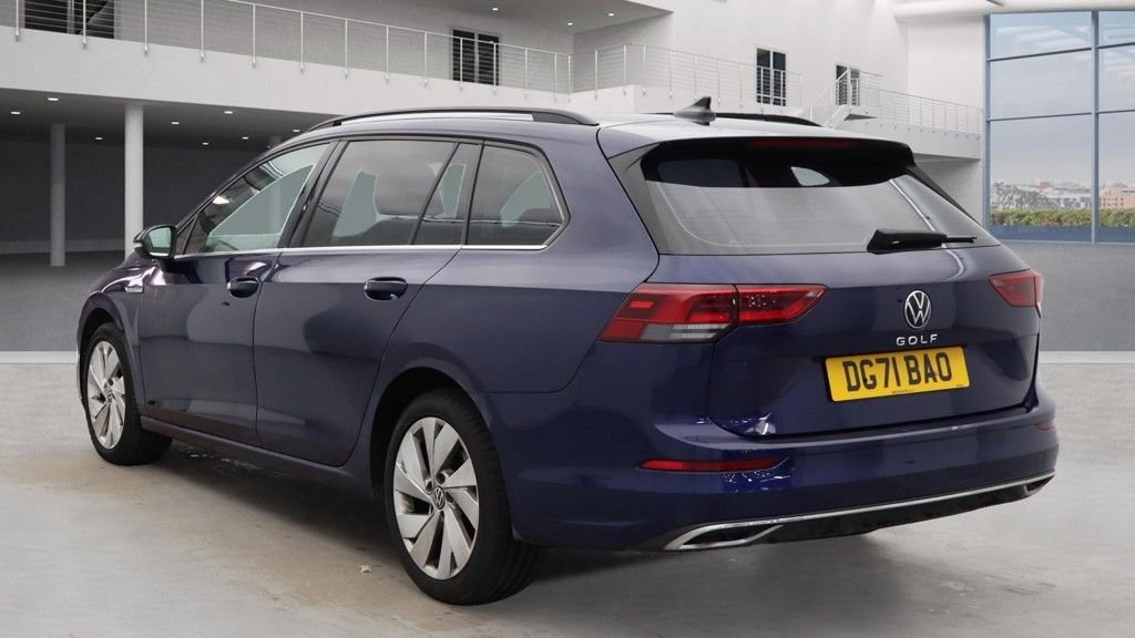 Used Volkswagen Golf 2021 for sale - 76345682: Photo 2