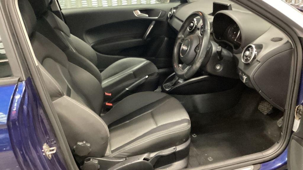 Used Audi A1 2017 for sale - 77693606: Photo 2