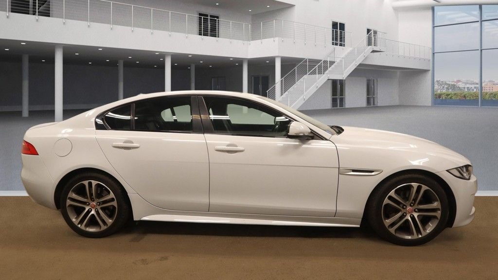 Used Jaguar XE 2015 for sale - 77967331: Photo 10