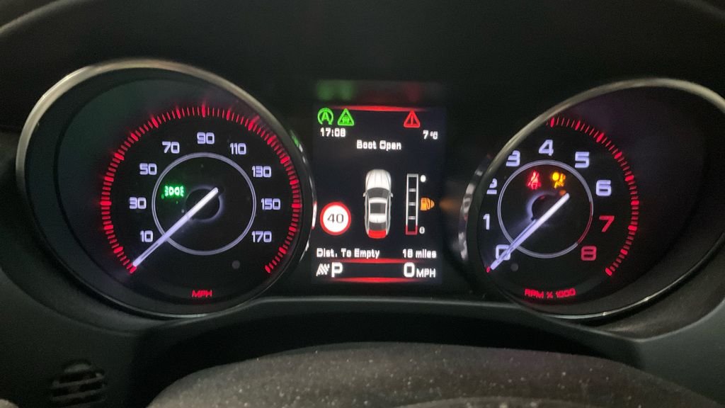 Used Jaguar XE 2015 for sale - 77967331: Photo 14