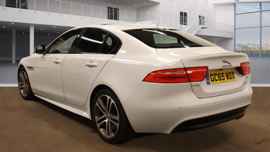 Used Jaguar XE 2015 for sale - 77967331: Photo 7