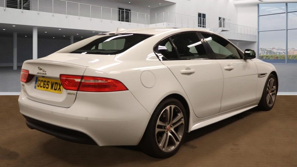 Used Jaguar XE 2015 for sale - 77967331: Photo 9