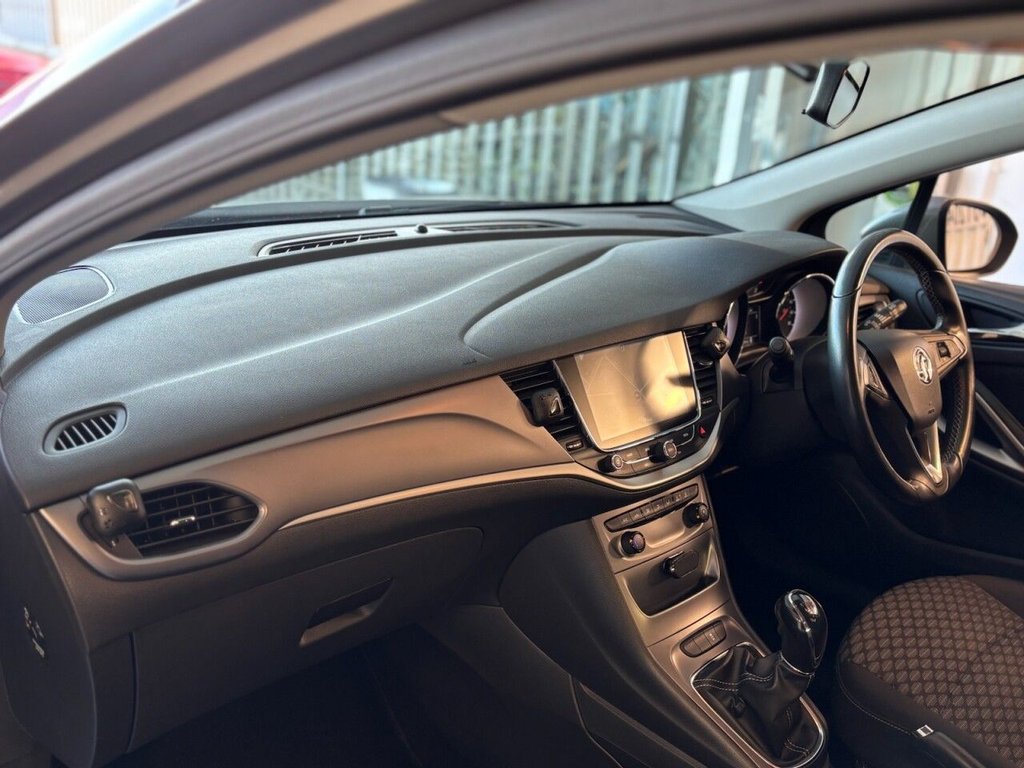 Used Vauxhall Astra 2017 for sale - 77384612: Photo 2
