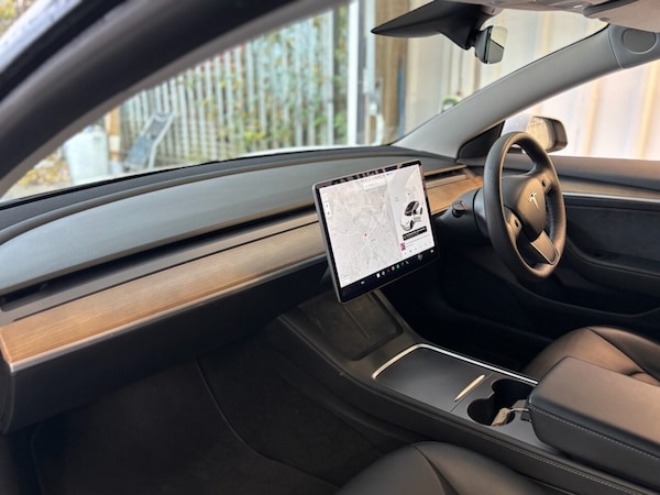 Used Tesla Model 3 2021 for sale - 76210320: Photo 2