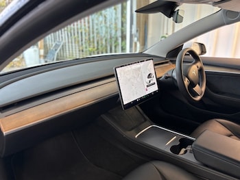 Used Tesla Model 3 2021 for sale - 76210320: Photo 2