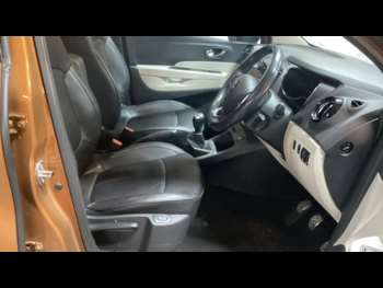 Used Renault Captur 2019 for sale - 74168700: Photo